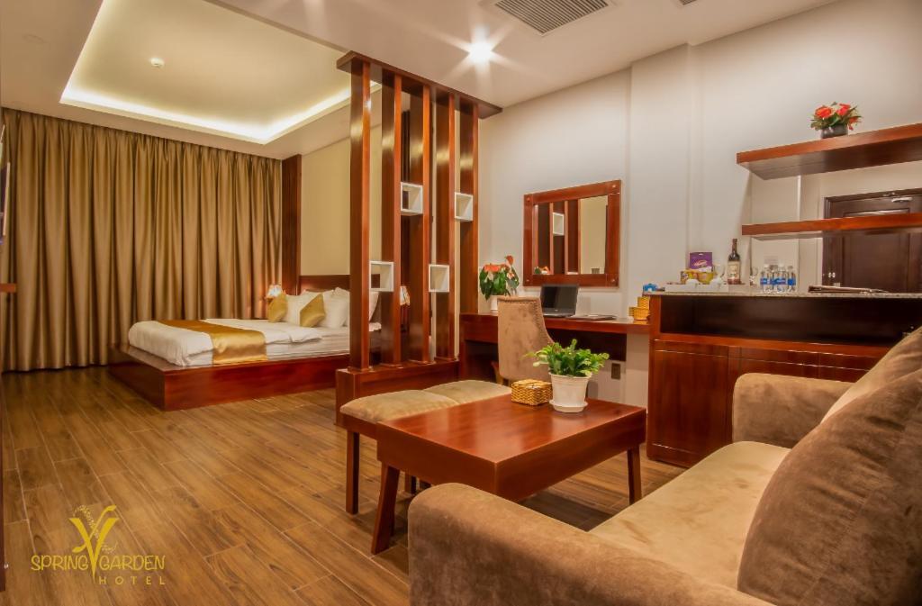 Spring Garden Hotel Lk Long Khanh Екстериор снимка