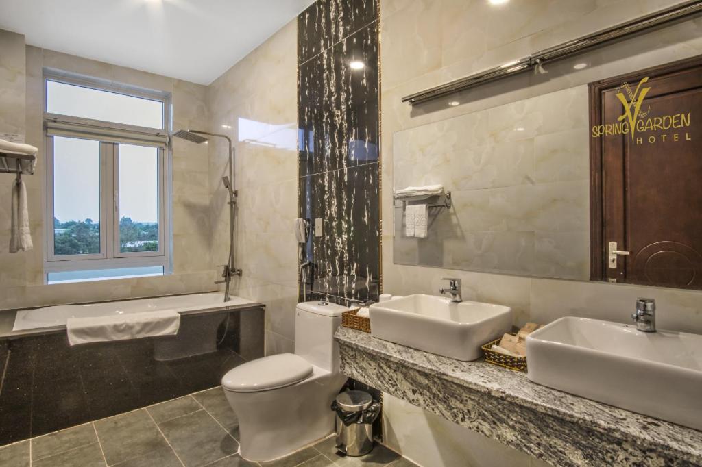 Spring Garden Hotel Lk Long Khanh Екстериор снимка