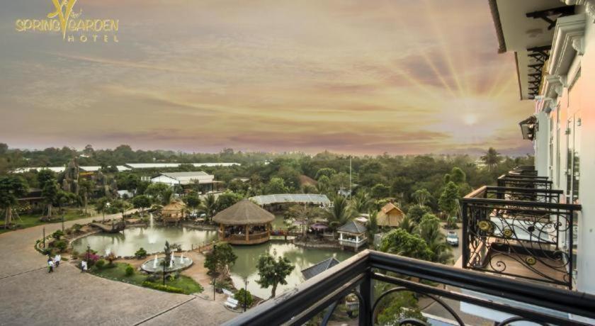 Spring Garden Hotel Lk Long Khanh Екстериор снимка