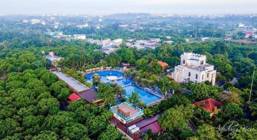 Spring Garden Hotel Lk Long Khanh Екстериор снимка